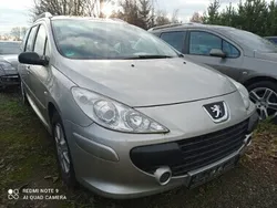 Srebrny Używany 2007 Peugeot 307 Kombi | 9900 zł