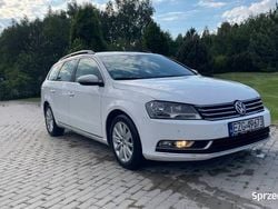 Biały Używany 2012 VW Passat Kombi | 31 000 zł (Dobra cena)