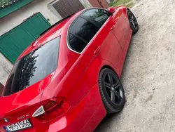 Czerwony Używany 2006 BMW 330 Sport Line Sedan/Limuzyna | 33 000 zł