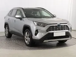 Srebrny Używany 2021 Toyota RAV4 SUV | 129 999 zł (Uczciwa cena)