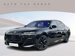 Czarny szafir metalizowany Używany 2024 BMW M760e Comfort Edition Sedan/Limuzyna | 559 900 zł