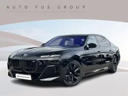 Czarny szafir metalizowany Używany 2024 BMW M760e Comfort Edition Sedan/Limuzyna | 575 900 zł