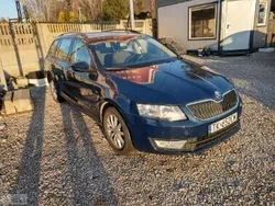 Niebieski Używany 2016 Skoda Octavia Kombi | 33 900 zł (Uczciwa cena)