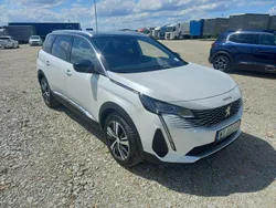 Biały Używany 2023 Peugeot 5008 Minivan | 84 800 zł