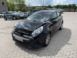 Czarny Używany 2016 Kia Rio Hatchback | 21 500 zł
