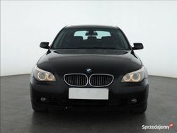 Czarny Używany 2004 BMW 545 Kombi | 33 999 zł