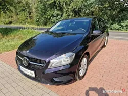 Fioletowy Używany 2013 Mercedes A180 Hatchback | 39 900 zł (Uczciwa cena)