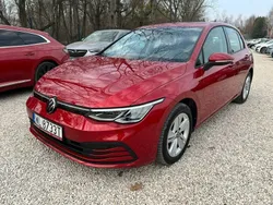 Bordowy (metalik) Używany 2022 VW Golf VIII Sedan/Limuzyna | 69 900 zł (Dobra cena)