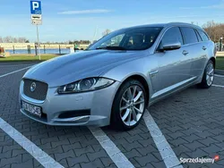 Srebrny Używany 2013 Jaguar XF R-Sport Sedan/Limuzyna | 19 900 zł