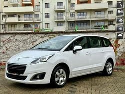Biały Używany 2016 Peugeot 5008 Minivan | 39 800 zł