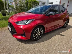 Bordowy Używany 2022 Toyota Yaris Hatchback | 81 900 zł (Dość drogi)