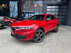 Lakier pastelowy czerwony alfa red Nowe 2025 Alfa Romeo Tonale SUV | 192 188 zł (Dość drogi)