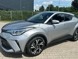 Srebrny Używany 2023 Toyota C-HR Style SUV | 135 900 zł (Dość drogi)