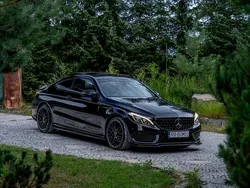 Czarny Używany 2017 Mercedes C200 AMG Coupe | 129 777 zł