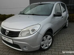 Srebrny Używany 2012 Dacia Sandero Hatchback | 14 700 zł (Dobra cena)