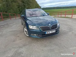 Niebieski Używany 2016 Skoda Superb Kombi | 54 000 zł (Uczciwa cena)