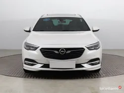 Biały Używany 2018 Opel Insignia Kombi | 77 999 zł