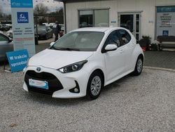 Biały Używany 2022 Toyota Yaris Hybrid Hatchback | 48 699 zł (Super Cena)