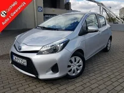 Srebrny Używany 2013 Toyota Yaris Hybrid Hatchback | 35 900 zł (Dość drogi)