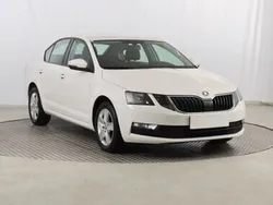 Biały Używany 2019 Skoda Octavia Hatchback | 46 999 zł (Dobra cena)