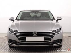 Srebrny Używany 2018 VW Arteon Sedan/Limuzyna | 89 999 zł (Uczciwa cena)
