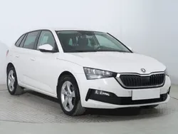 Biały Używany 2021 Skoda Scala Hatchback | 60 999 zł (Uczciwa cena)