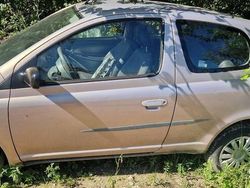 Używany 2000 Toyota Yaris | 2100 zł