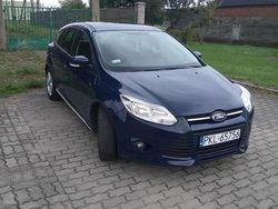Niebieski Używany 2012 Ford Focus Hatchback | 15 700 zł (Uczciwa cena)