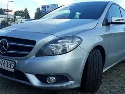 Srebrny Używany 2012 Mercedes B180 Minivan | 31 000 zł (Dobra cena)