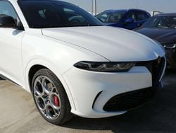 Lakier pastelowy alfa white / czarny dach Używany 2024 Alfa Romeo Tonale SUV | 169 890 zł