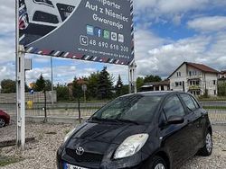 Czarny Używany 2010 Toyota Yaris Hatchback | 16 900 zł (Uczciwa cena)