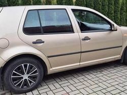 Niebieski Używany 2002 VW Golf IV Hatchback | 2450 zł (Dobra cena)