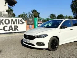 Biały Używany 2020 Fiat Tipo Street Hatchback | 42 500 zł (Dobra cena)