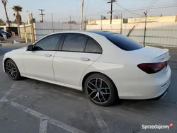 Biały Używany 2022 Mercedes E350 Sedan/Limuzyna | 130 000 zł
