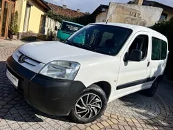 Biały Używany 2005 Peugeot Partner Minivan | 4999 zł (Uczciwa cena)