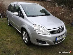 Srebrny Używany 2008 Opel Zafira Minivan | 16 900 zł (Uczciwa cena)