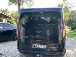 Czarny Używany 2015 Ford Tourneo Custom Van | 92 000 zł