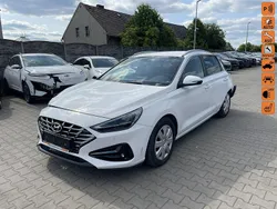 Biały (metalik) Używany 2024 Hyundai i30 Kombi | 17 900 zł