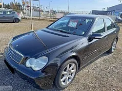Czarny Używany 2003 Mercedes C180 Classic Sedan/Limuzyna | 6950 zł