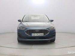 Niebieski Używany 2022 Ford Focus Titanium Hatchback | 59 800 zł (Uczciwa cena)