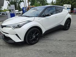 Biały (metalik, perła) Używany 2018 Toyota C-HR SUV | 88 300 zł (Drogi)