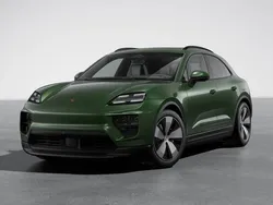 Oak green metallic neo Używany 2024 Porsche Macan SUV | 411 854 zł