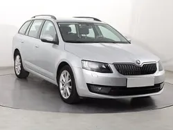 Srebrny Używany 2015 Skoda Octavia Kombi | 42 999 zł (Dość drogi)