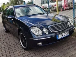 Niebieski Używany 2003 Mercedes A220 Sedan/Limuzyna | 10 900 zł