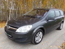 Inny kolor Używany 2009 Opel Astra Kombi | 13 900 zł (Uczciwa cena)