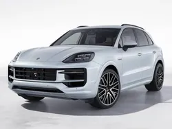 Dolomite silver metallic Nowe 2024 Porsche Cayenne SUV | 721 268 zł (Drogi)