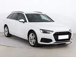 Biały Używany 2020 Audi A4 Kombi | 94 999 zł (Dość drogi)
