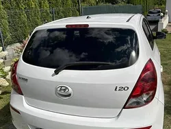 Biały Używany 2014 Hyundai i20 Hatchback | 23 000 zł (Uczciwa cena)