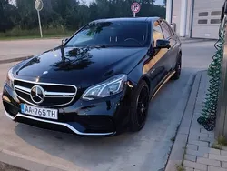 Czarny Używany 2016 Mercedes E400 AMG Sedan/Limuzyna | 98 900 zł