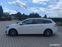 Biały Używany 2015 Peugeot 308 Kombi | 24 900 zł (Dobra cena)